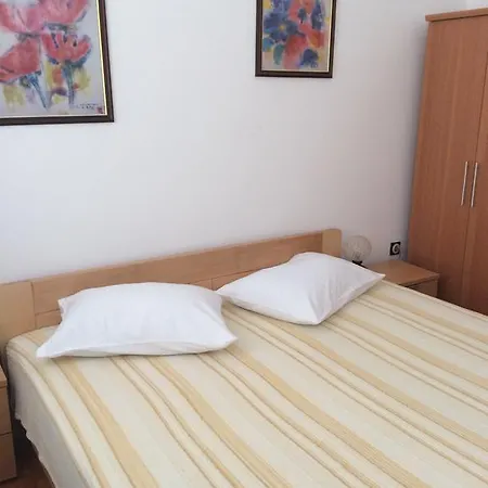 Apartman David Peroj